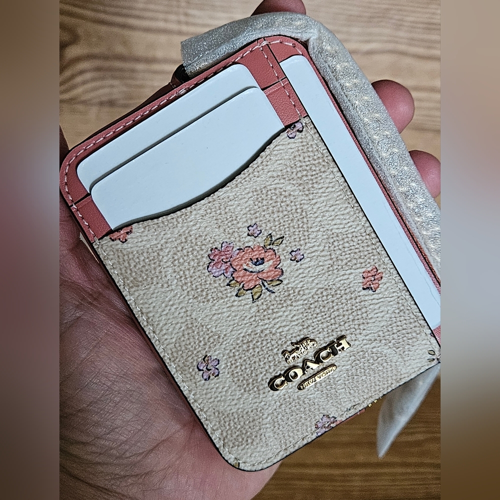 Coach Zip Card Case In Signature Canvas Floral Print CAU45 - Picture 3 of 9